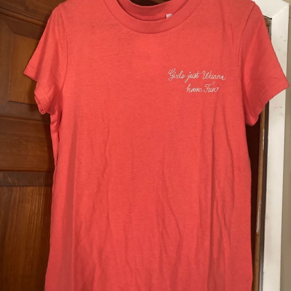 Junk food Large “Girls Just Wanna Have Fun” Shirt